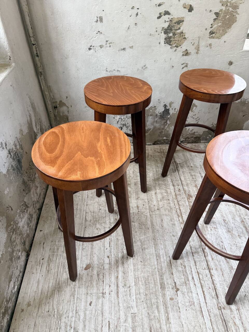 6 vintage Baumann bar stools