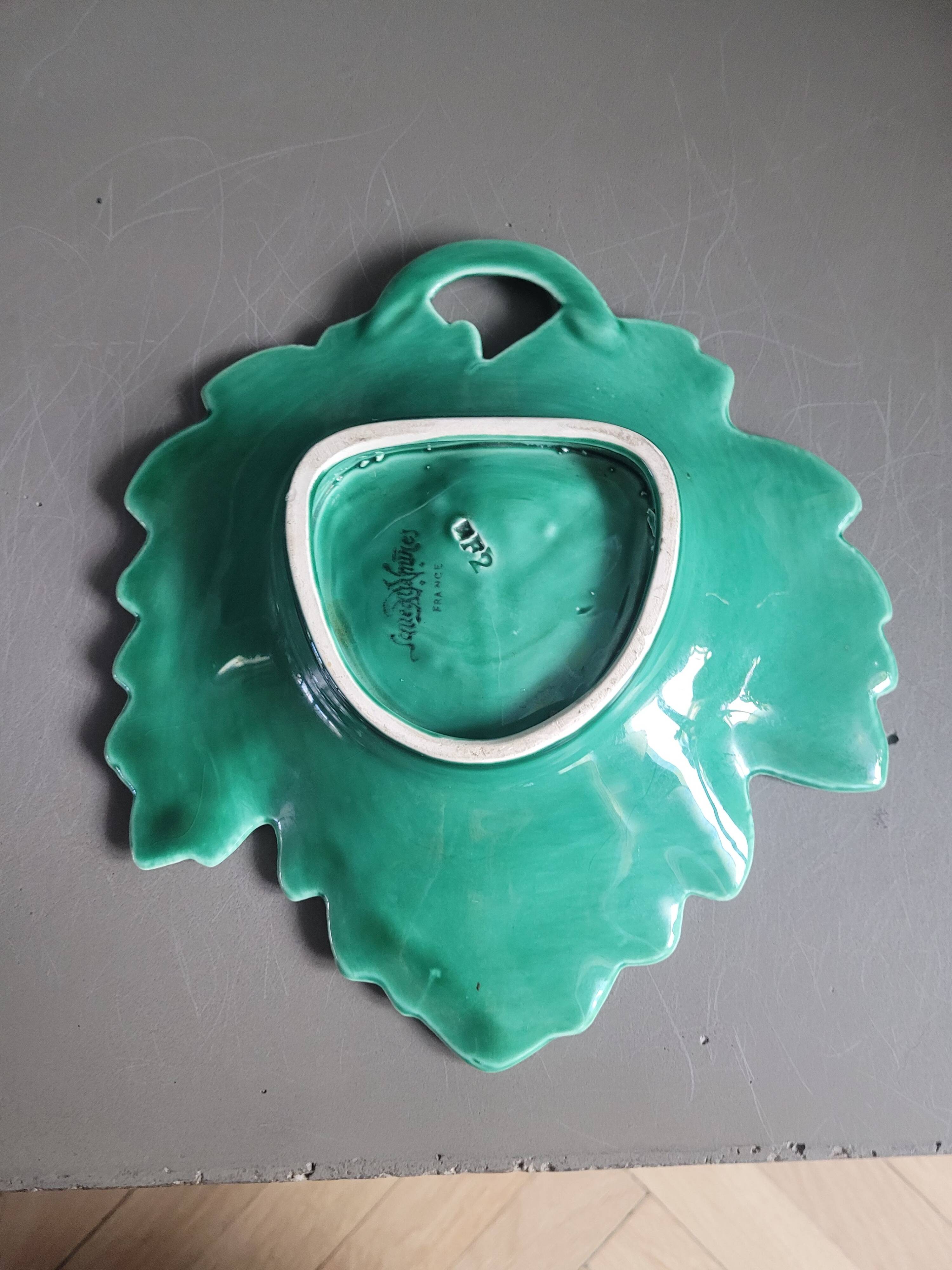 Sarreguemines green vine leaf dish