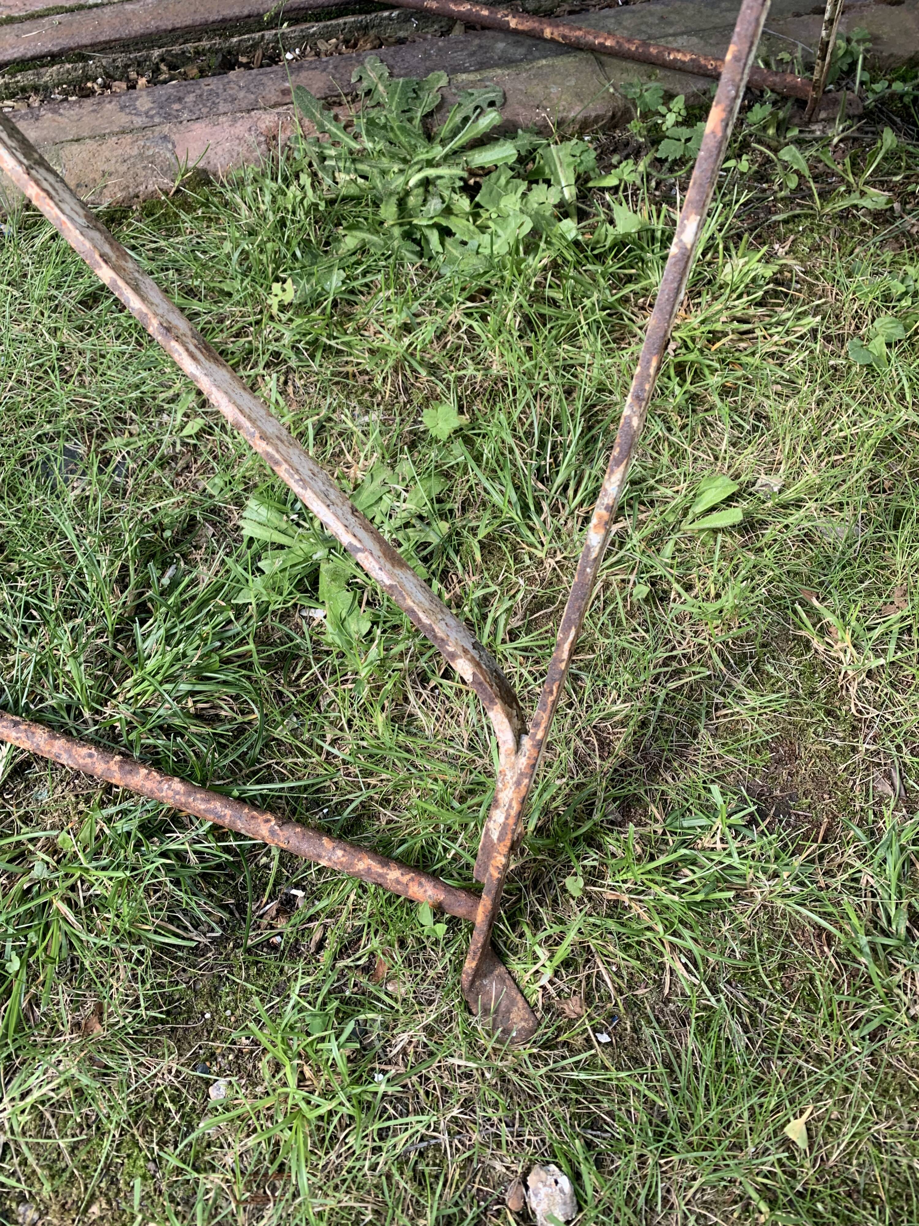 Rectangular folding garden table