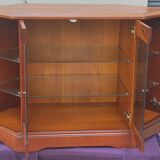 Meuble Vitrine, signé Ernest Ménard, Merisier, 4 portes de rayonnage vitrées, Forme losange