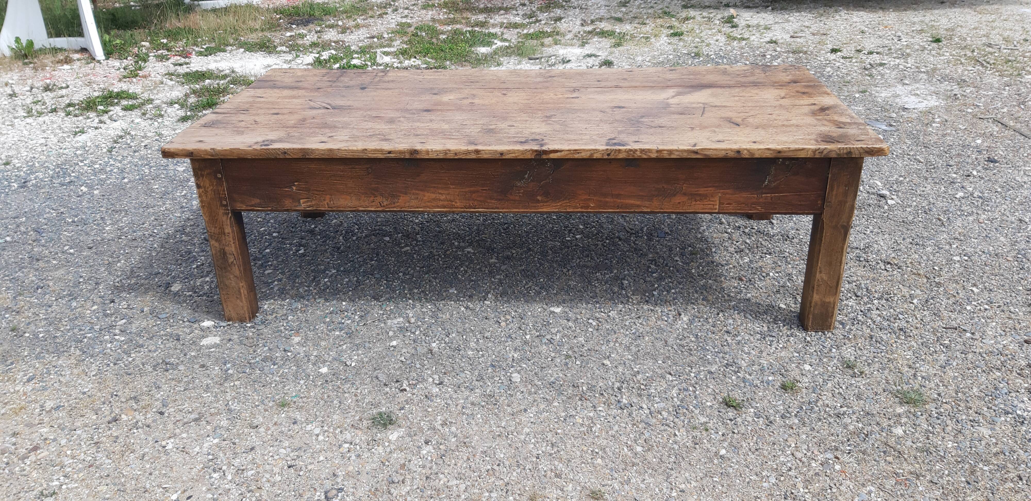 Country Coffee Table in Pine 3 Drawers