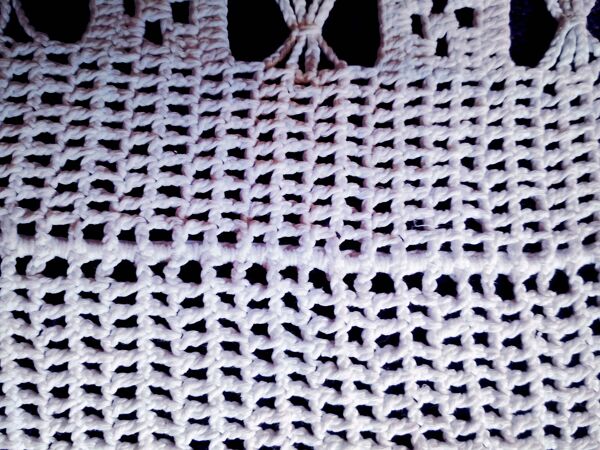 Dessus de lit  en coton blanc  point crochet à la main