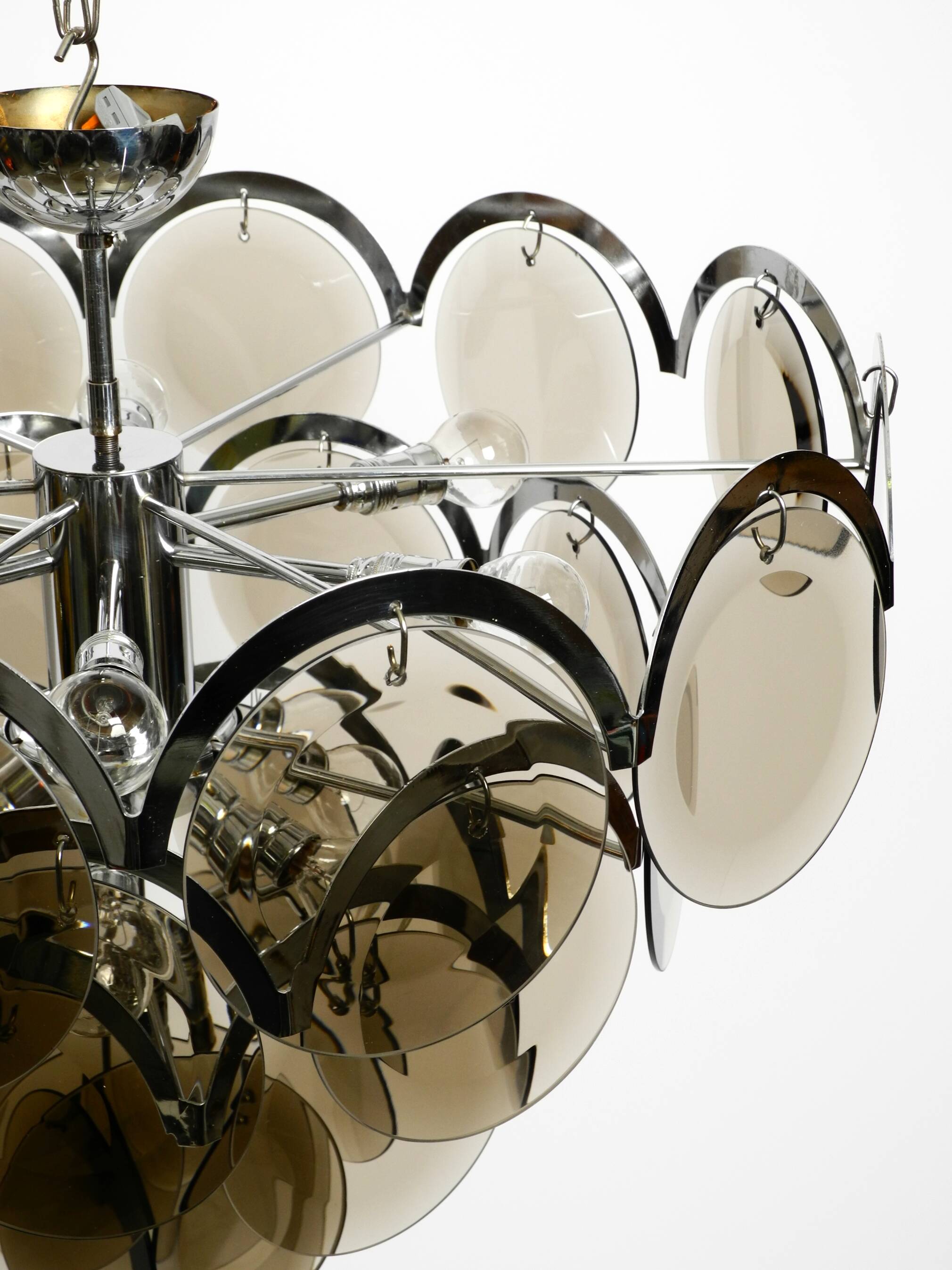 Large original 1960s large chrome metal and glass disc ceiling chandelier