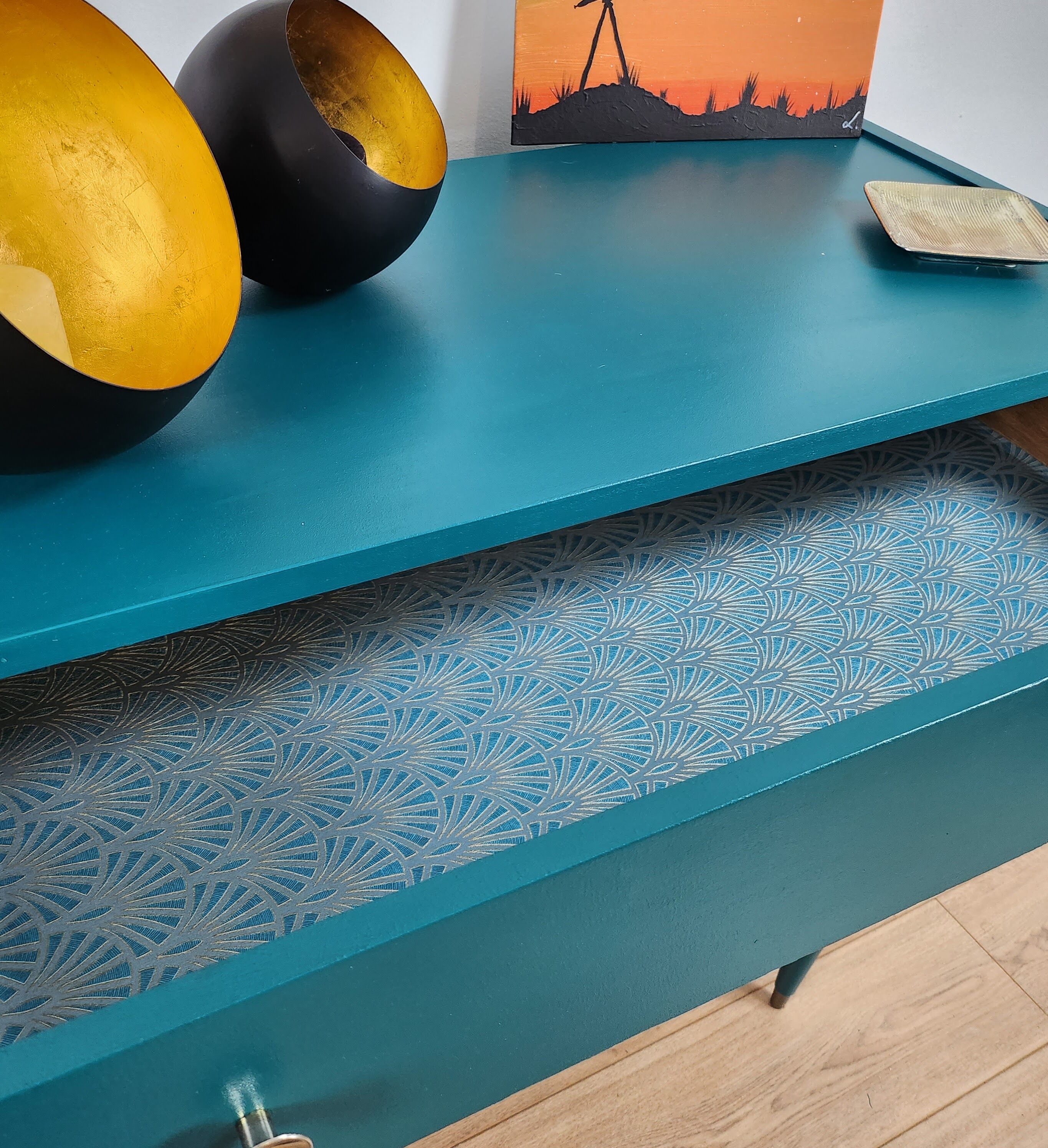 VINTAGE CHEST OF DRAWERS YEAR 60