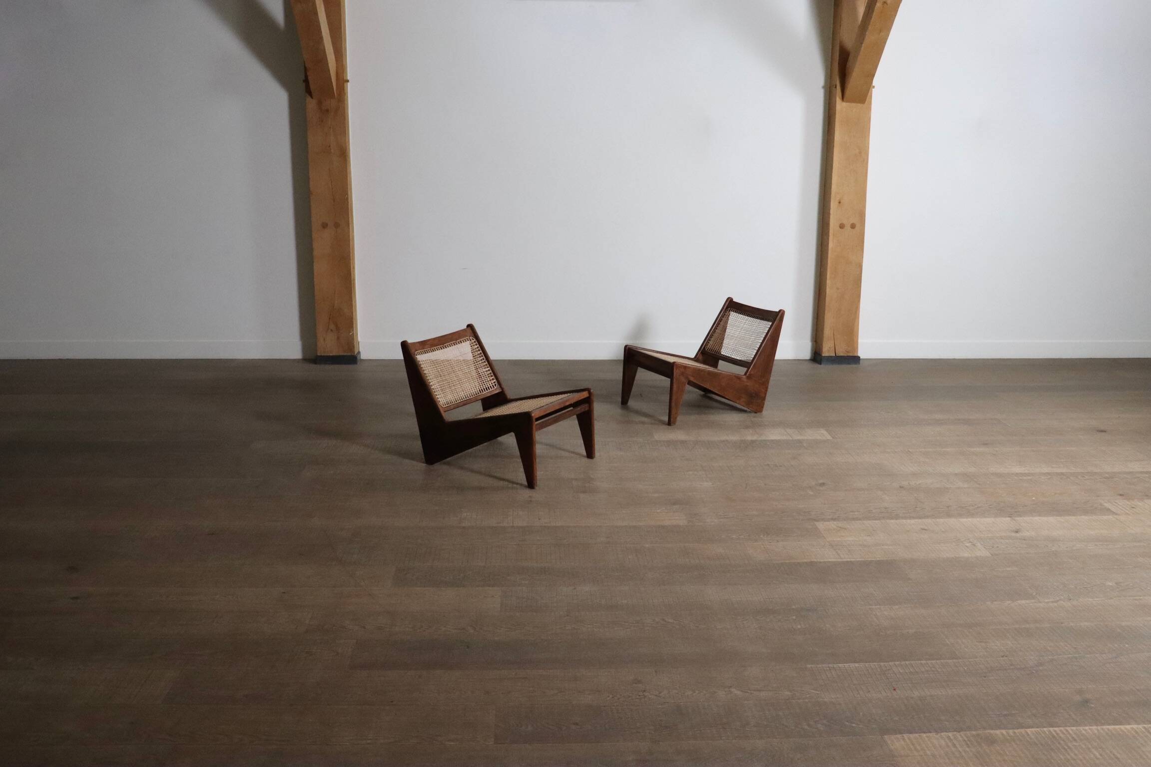 Chaises Kangourou Pierre Jeanneret PJ-SI-59, Inde, 1955