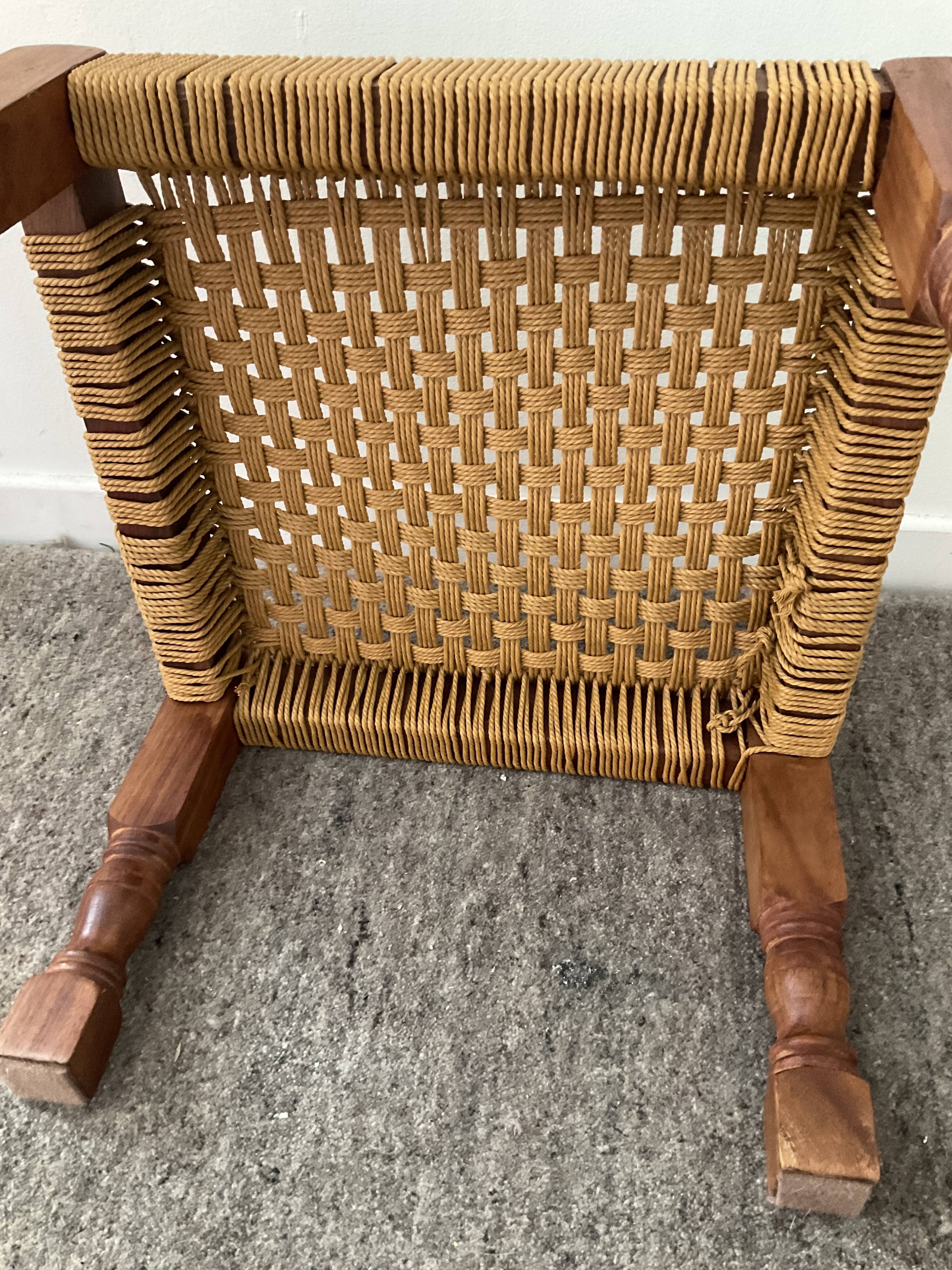 Scandinavian ottoman footrest in wood and rope 70s