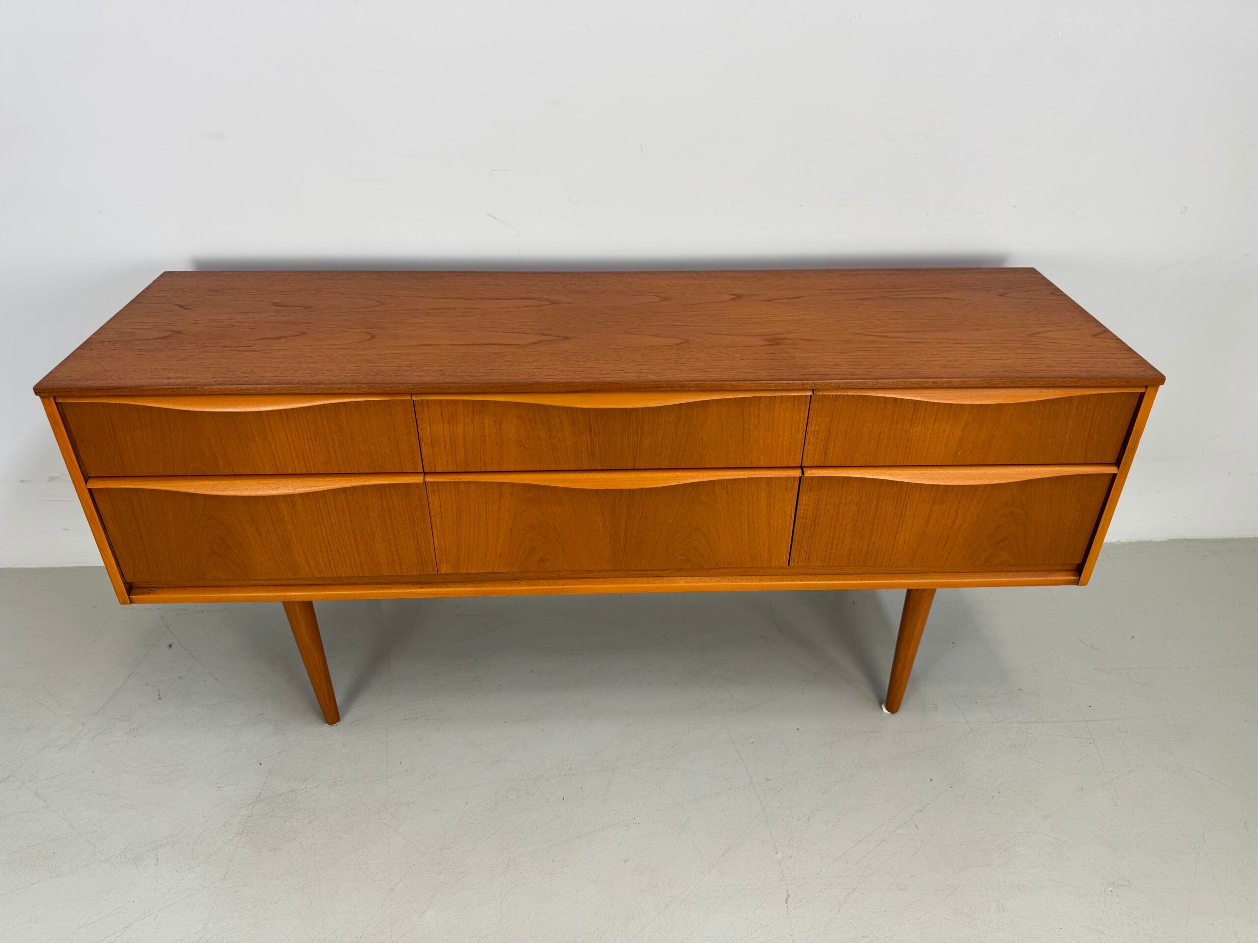 Vintage Austinsuite sideboard.