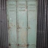 Metal cabinet, 3 door lockers