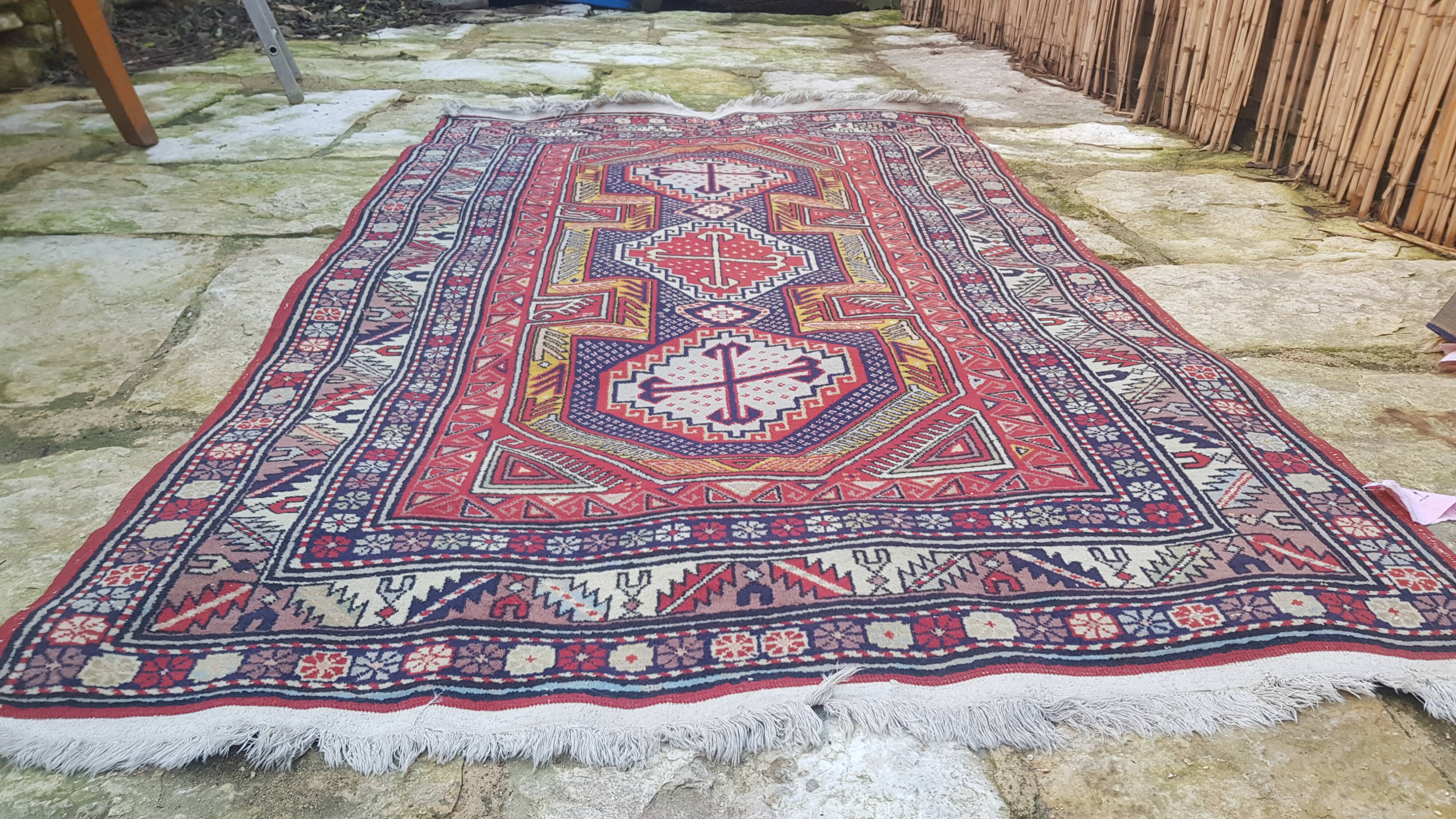 Handmade Persian rug 100% wool on cotton 118x207cm