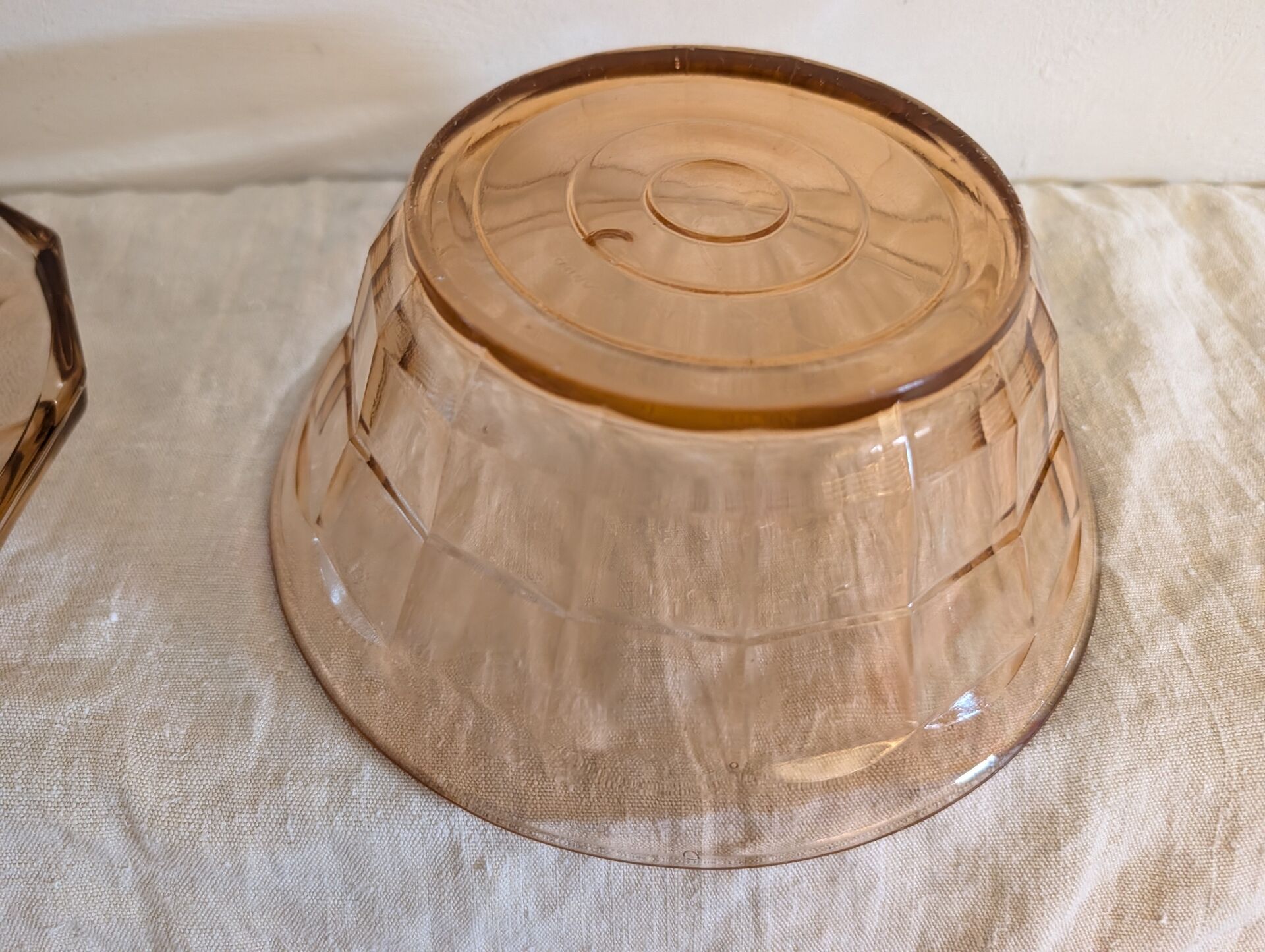 Amber light 1940s–50s – Salad bowl & serving plate