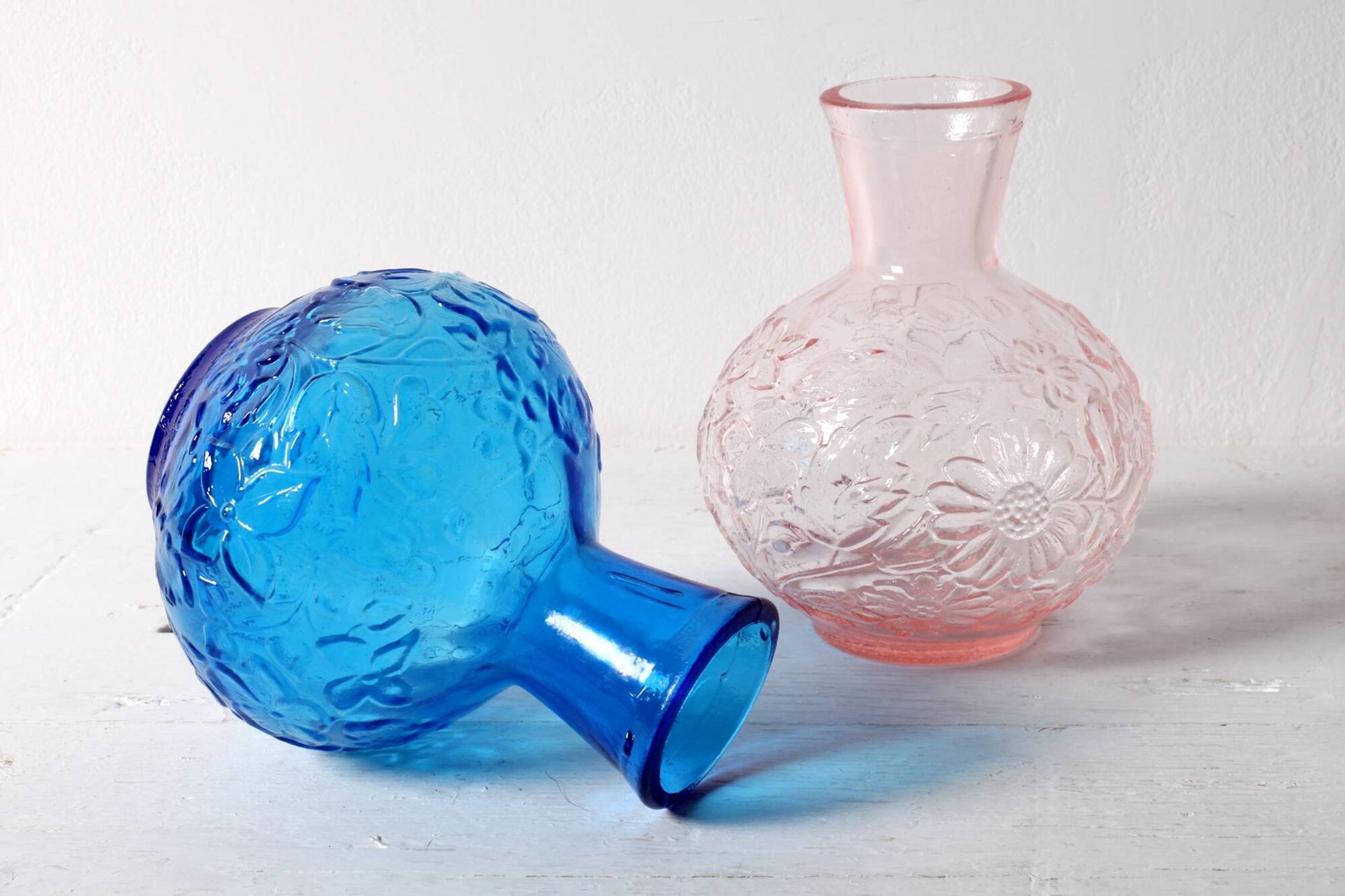 Set of 2 Vintage Small Blue and PinkGlass Vases with Flowers Pattern, Italy