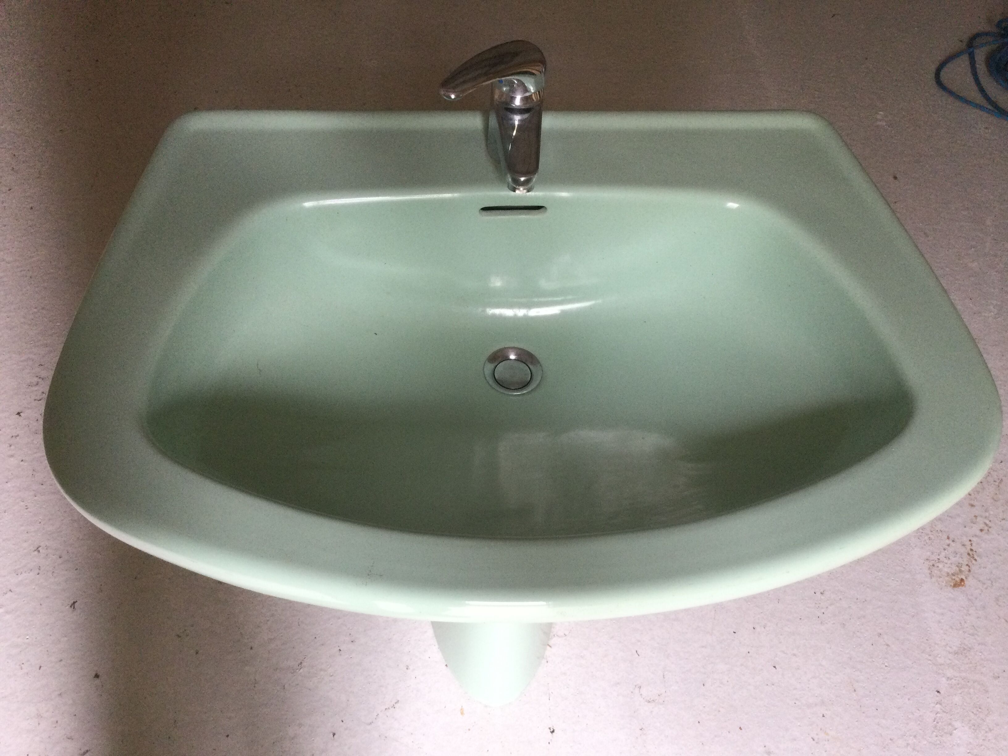 Old vintage sink year 70