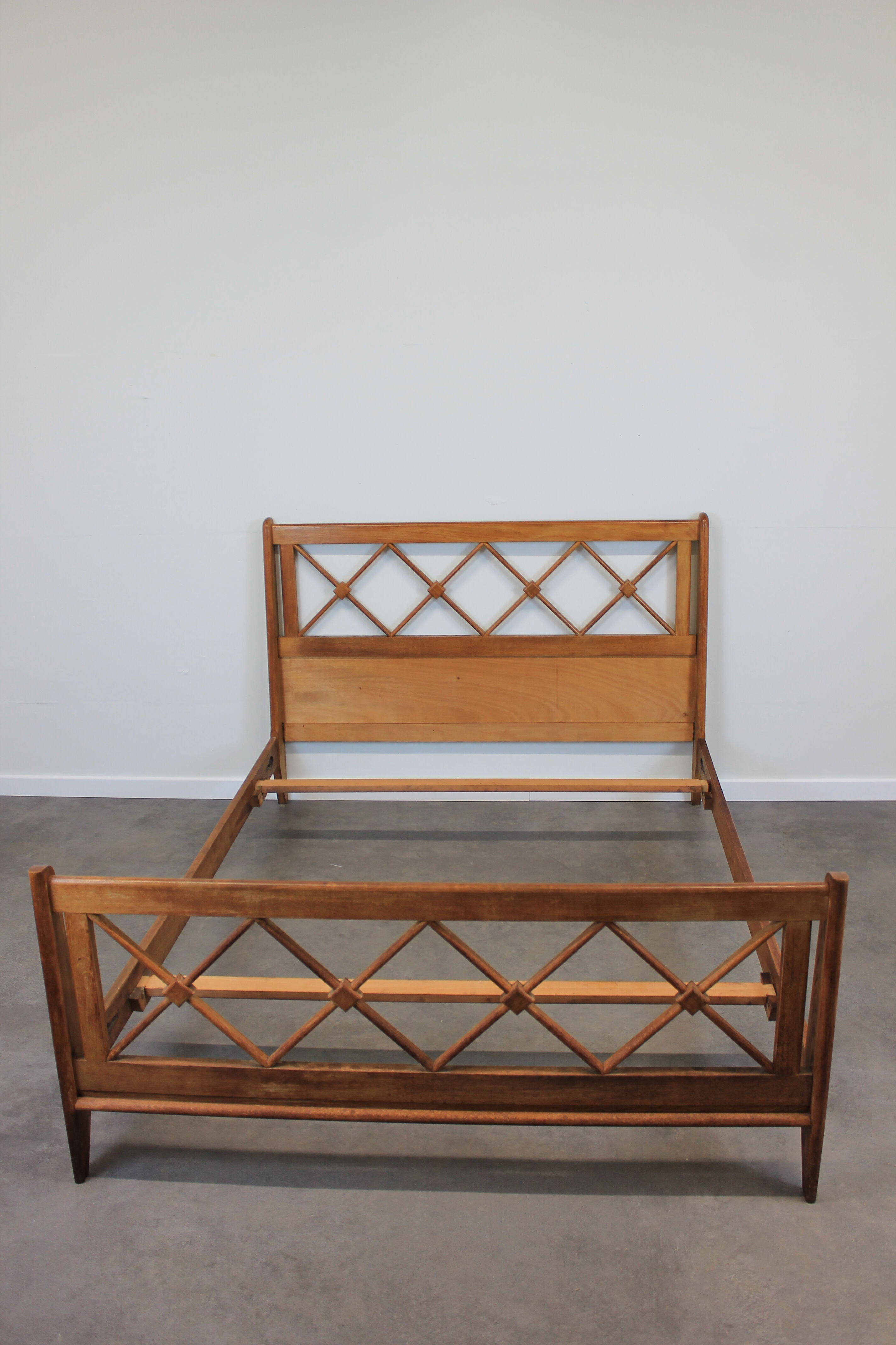 Lit moderniste des ateliers Saint-Sabin