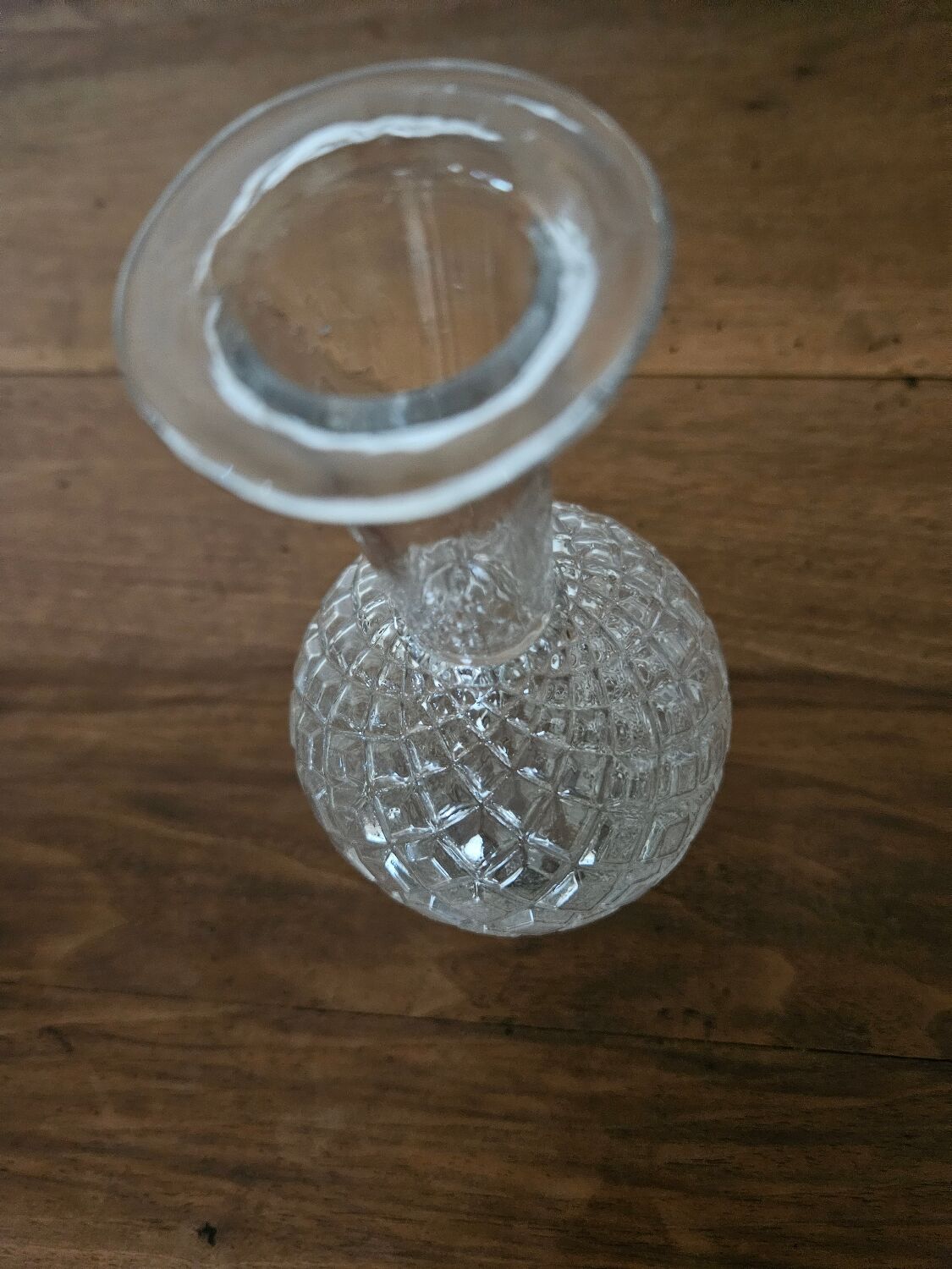 Carafe or soliflore in cut glass