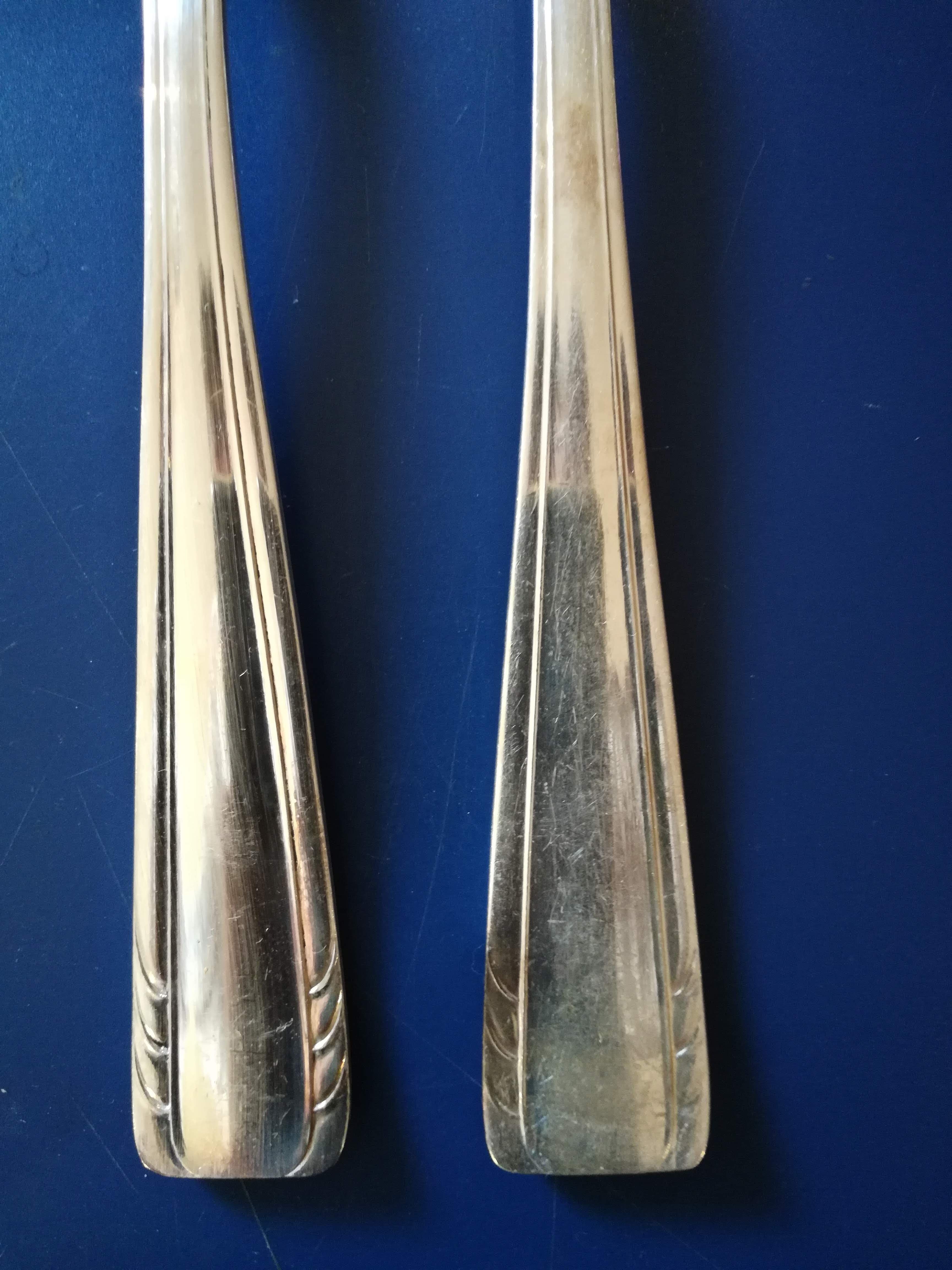 Silver-plated cutlery set