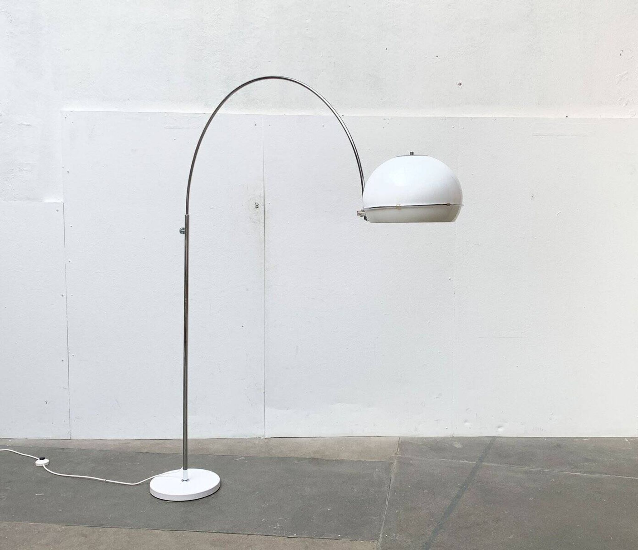 Lampadaire Arc Âge Spatial du Milieu du Siècle de Gepo, années 1960