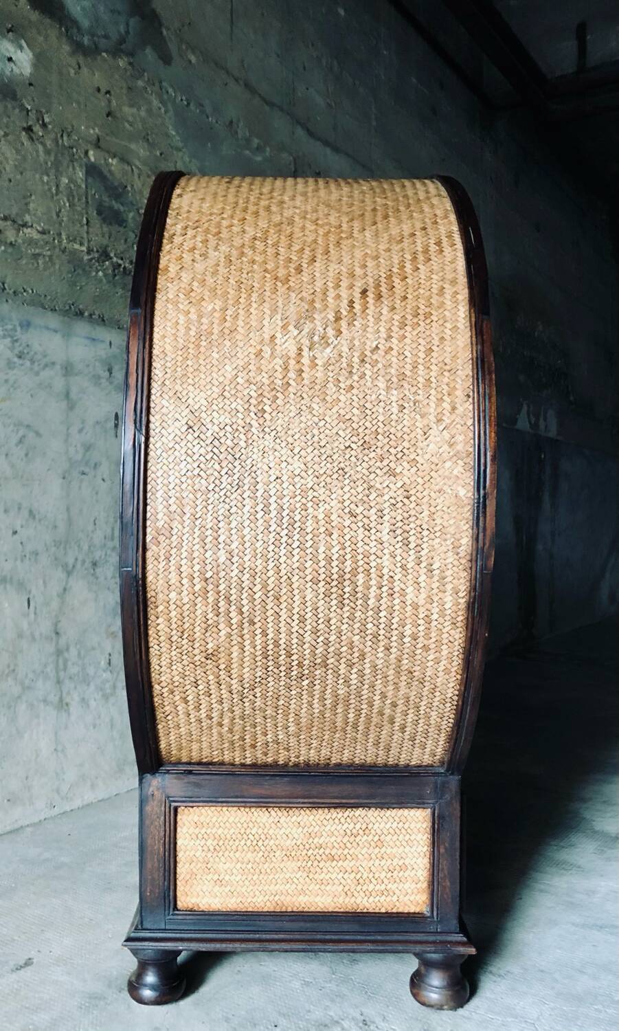 Vintage round cabinet in rattan and acacia