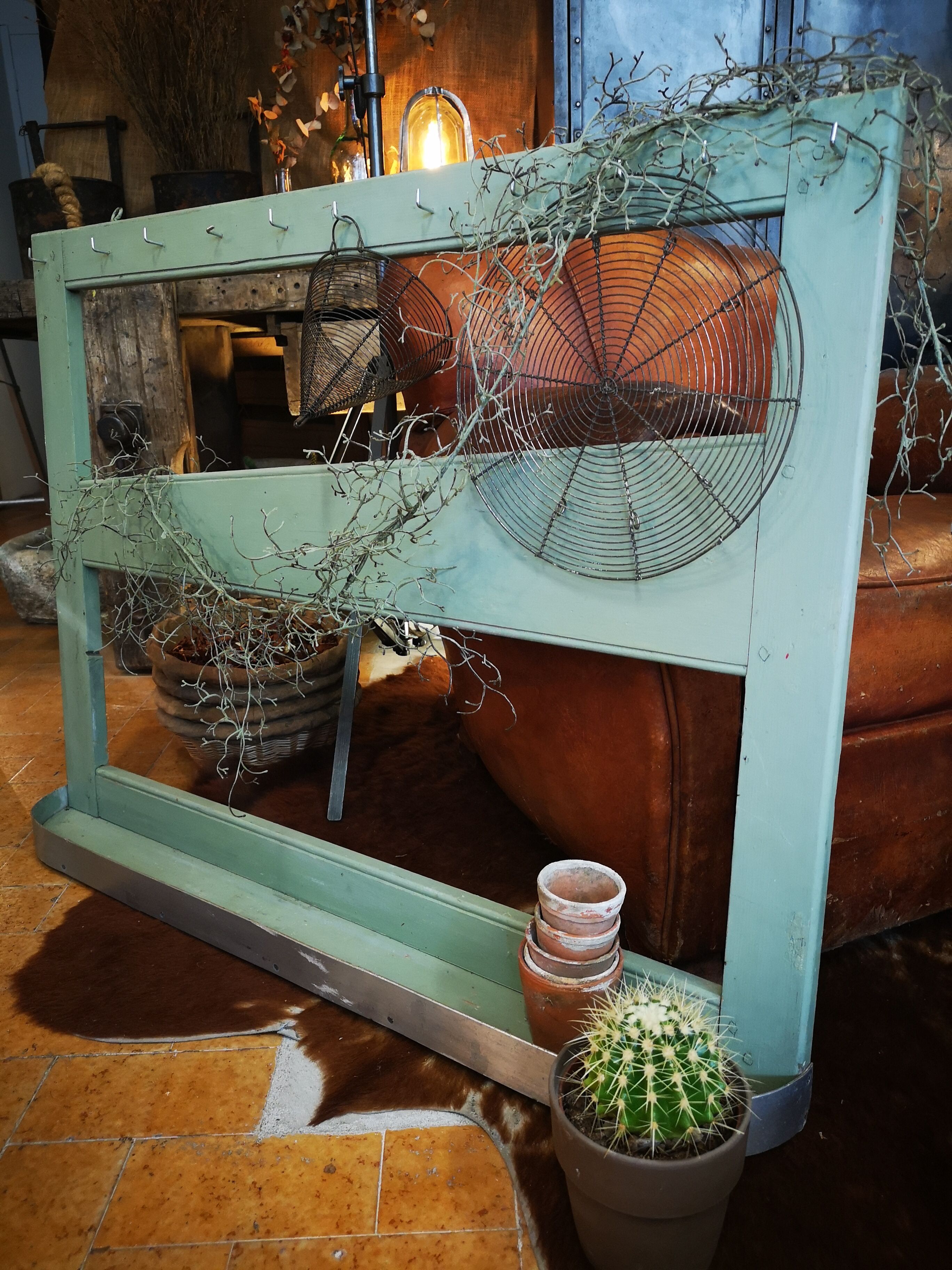 Vintage kitchen shelf, 1950