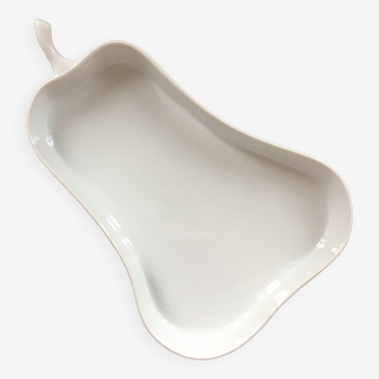 White pear-shaped oven dish