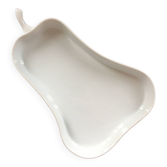 White pear-shaped oven dish