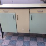Kitchen sideboard in wood and Formica