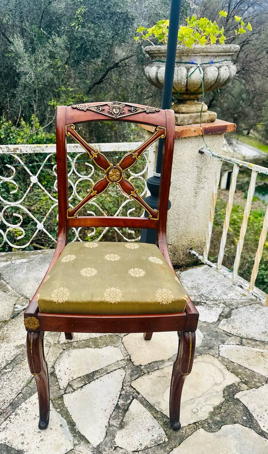 Solid mahogany chair, Restoration period, 19th century