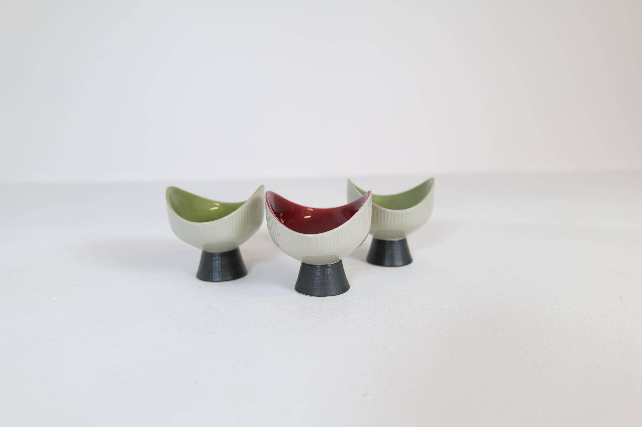 Mid-century modern set of 3 Bahia bowls by Carl-Harry Stålhane, Rörstrand, Sweden.