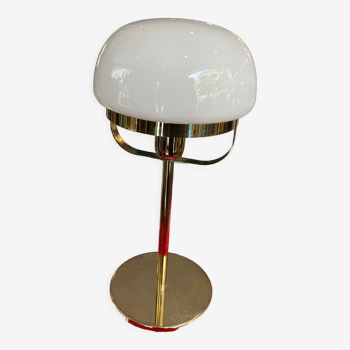 Lampe de bureau midcentury en verre opalin et métal doré