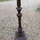 Cast iron exterior lamppost