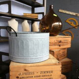 Zinc washtub metal basin