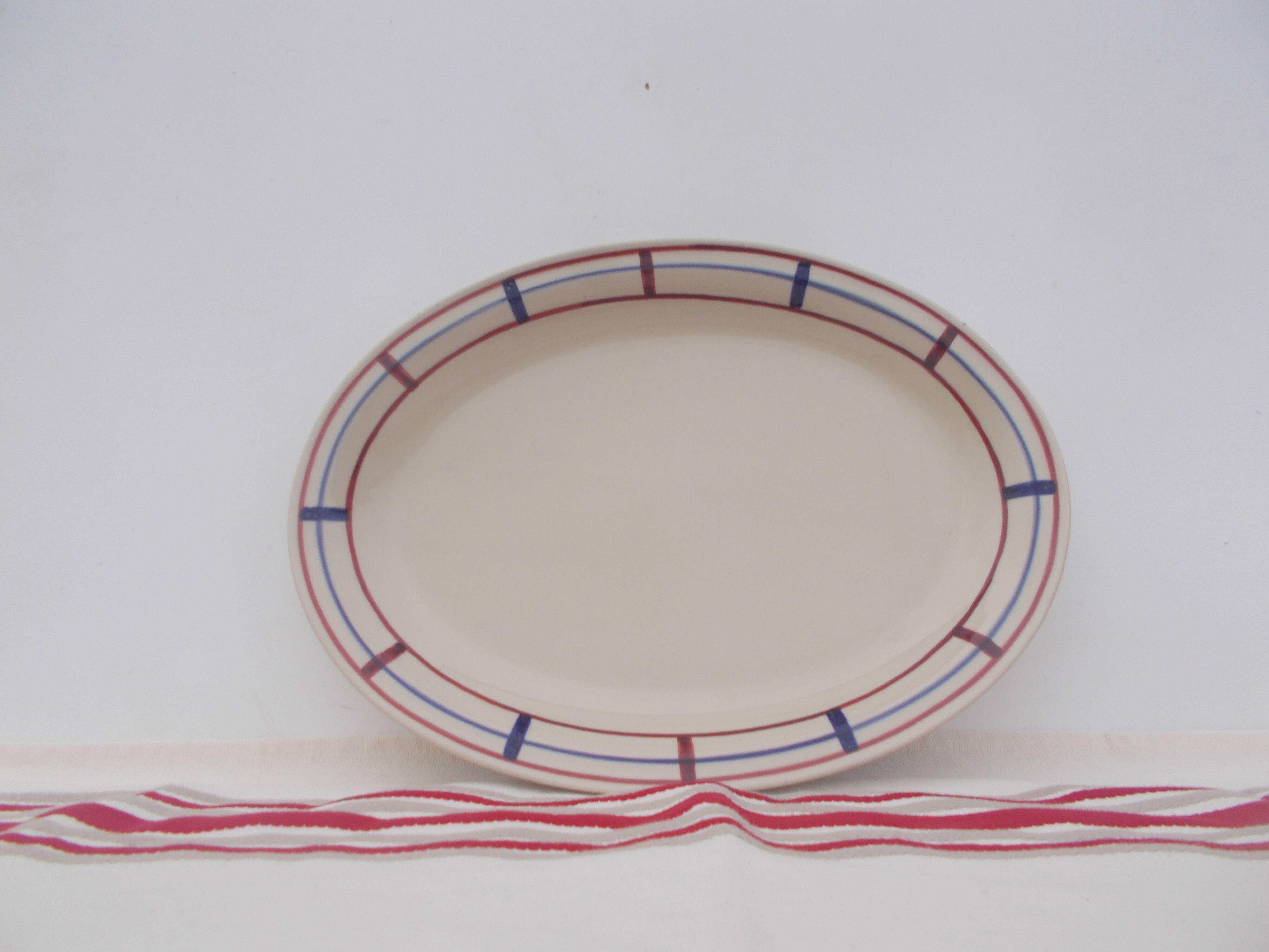 Set of 2 basque sandstone dishes