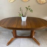 Vintage oval Baumann table