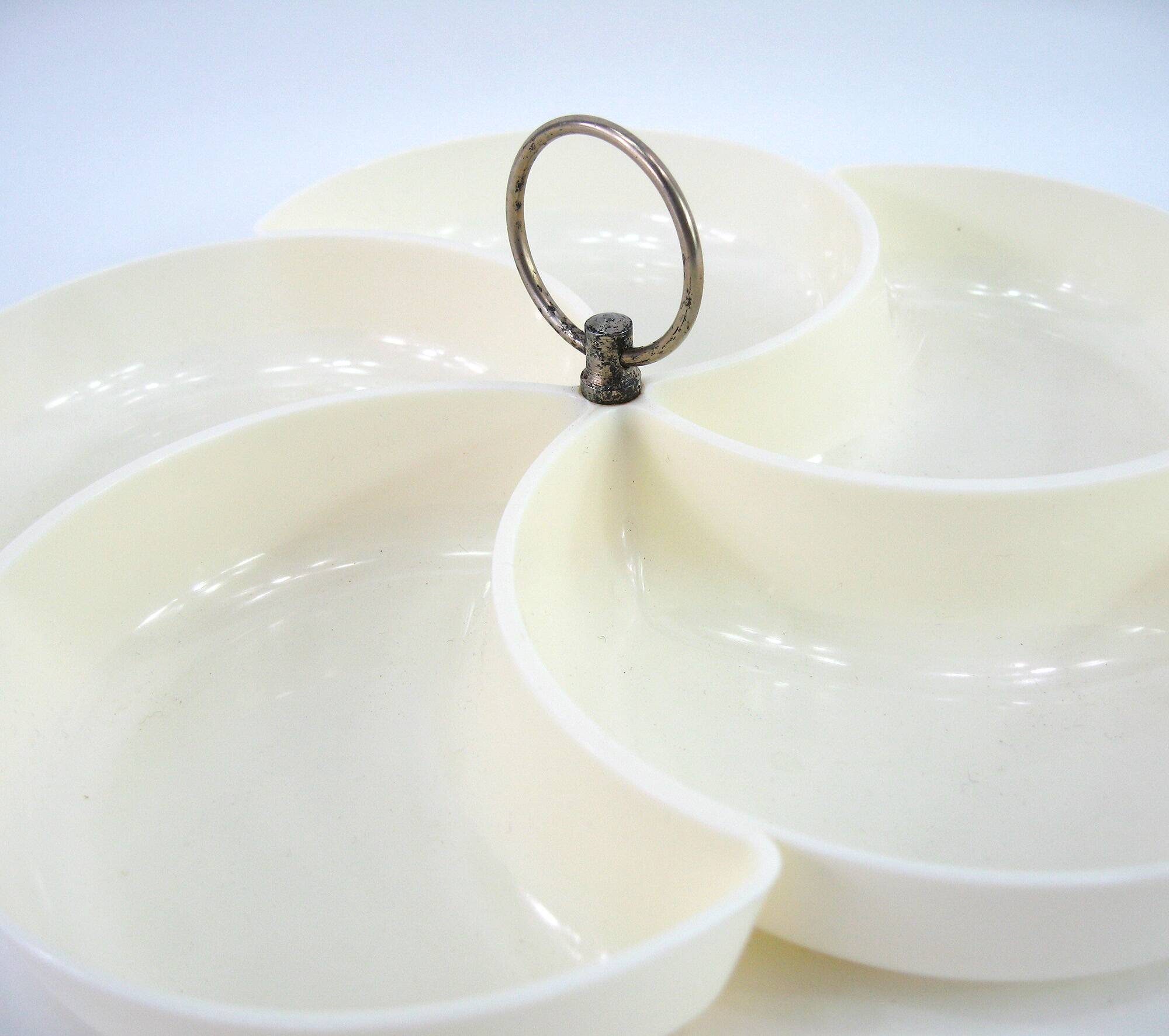 Beige plastic appetizer serving tray - flower-shaped compartments - vintage 70s