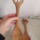 Couverts de service n bois sculpté art populaire vintage