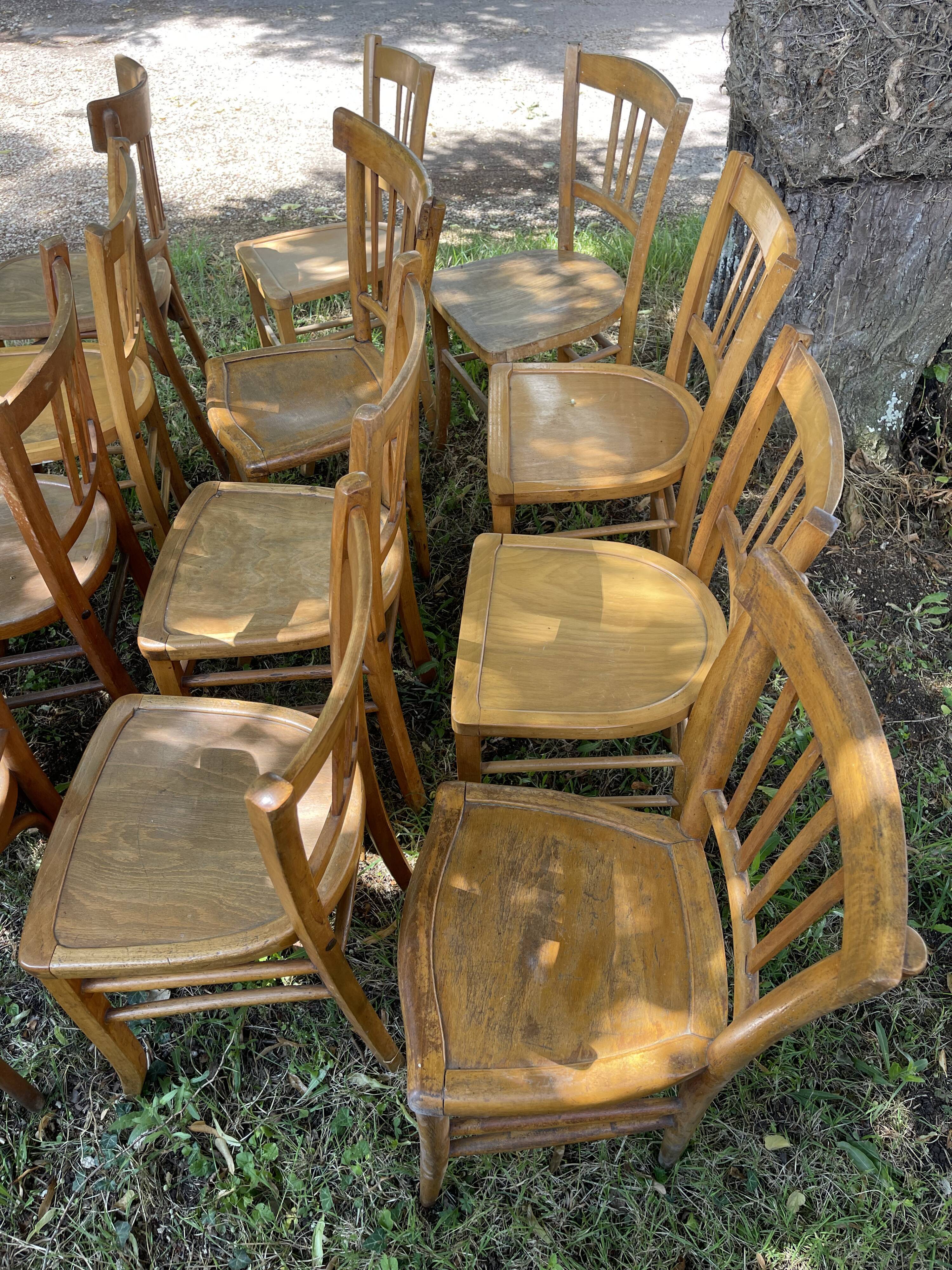 Lots de 14 chaises bistrot