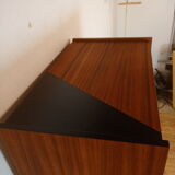 Scandinavian secretary