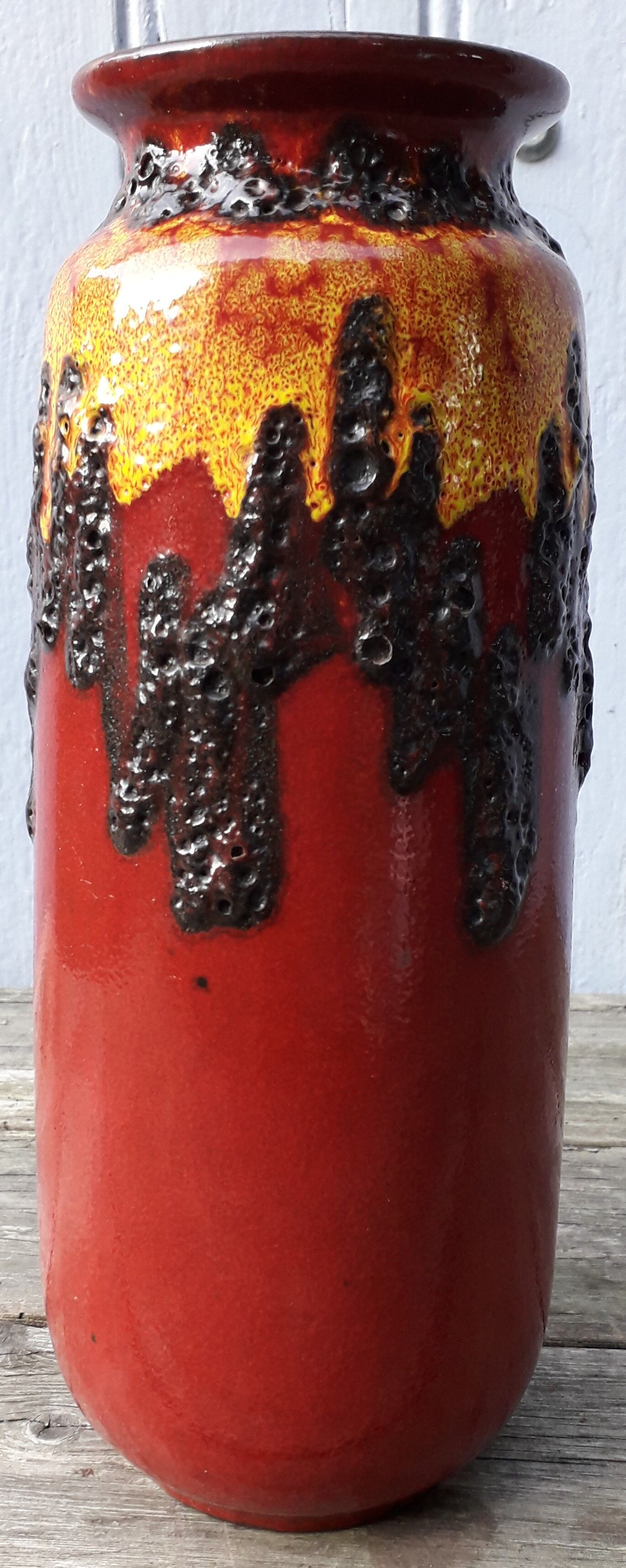 Vase W.Germany in red