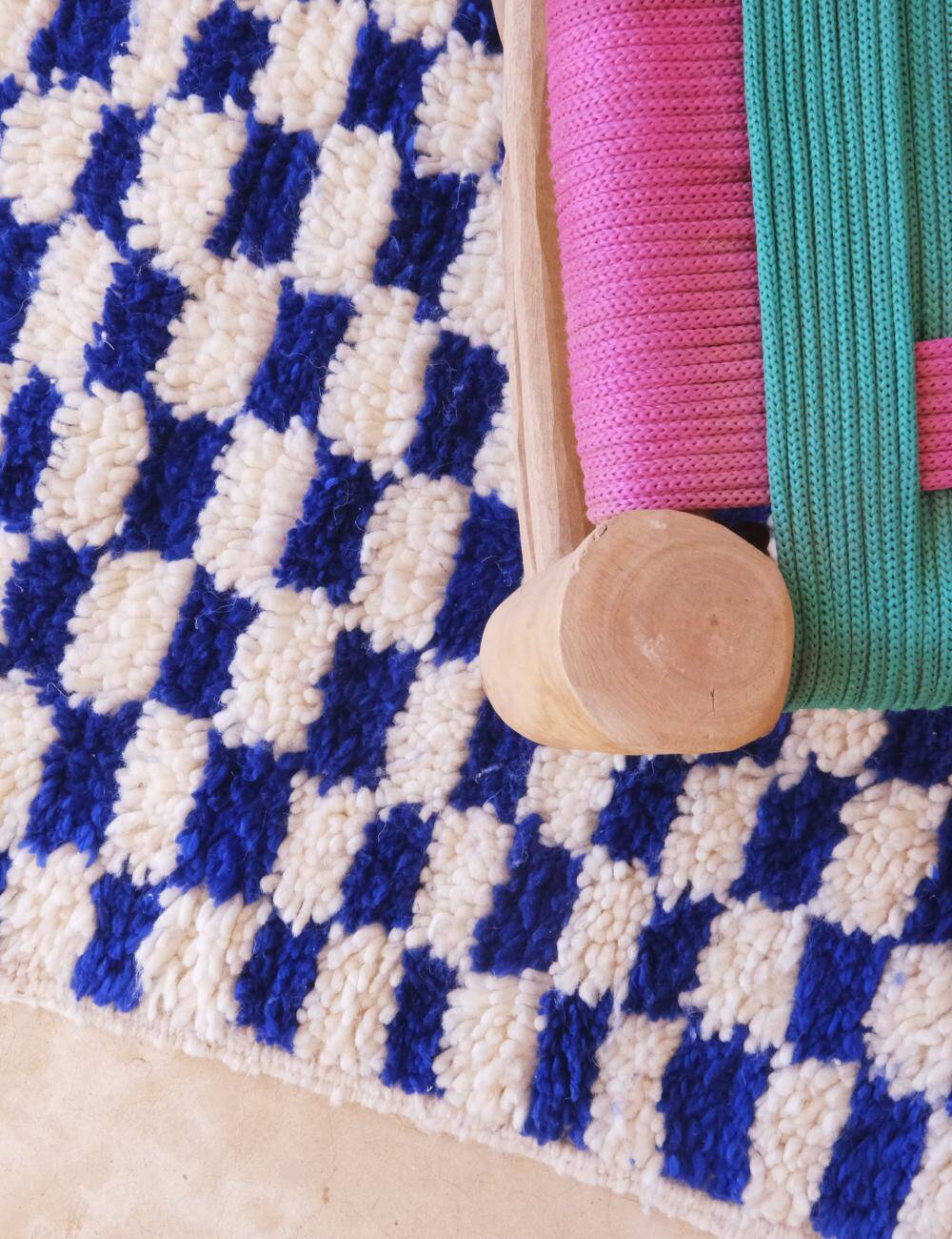 Blue Checkered Rug - 327 x 158 cm