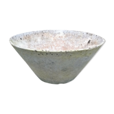 Vasque conique par Eternit 1950