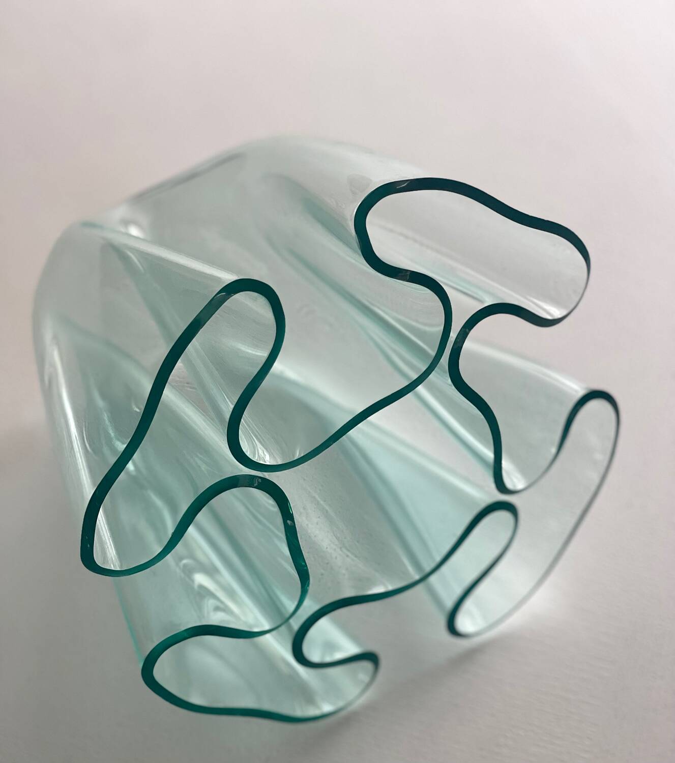 Plexi handkerchief vase 1980