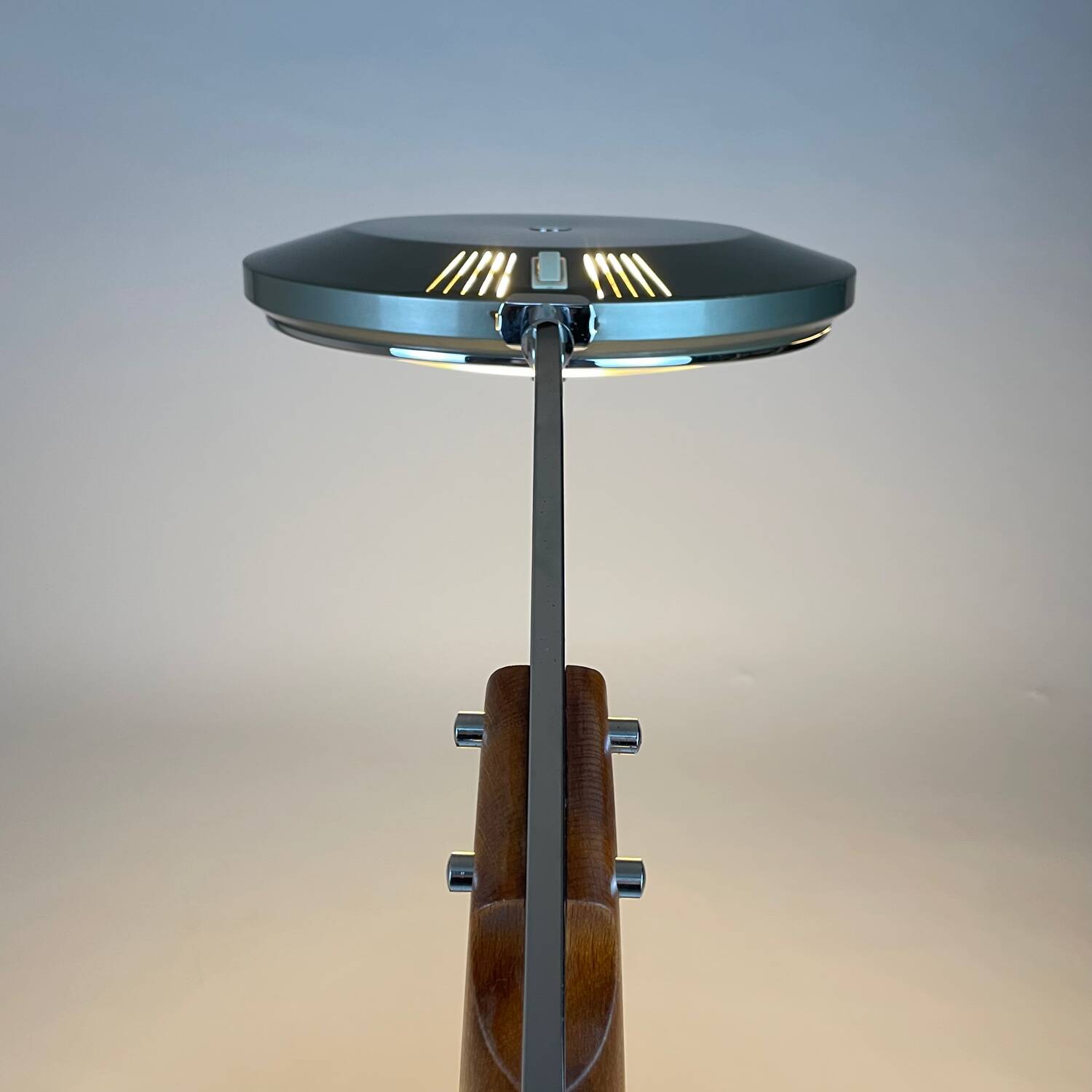 Lampe president, conçue par luís pérez de la oliva pour fase 1970 gris clair