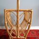 Porte revue vintage en rotin