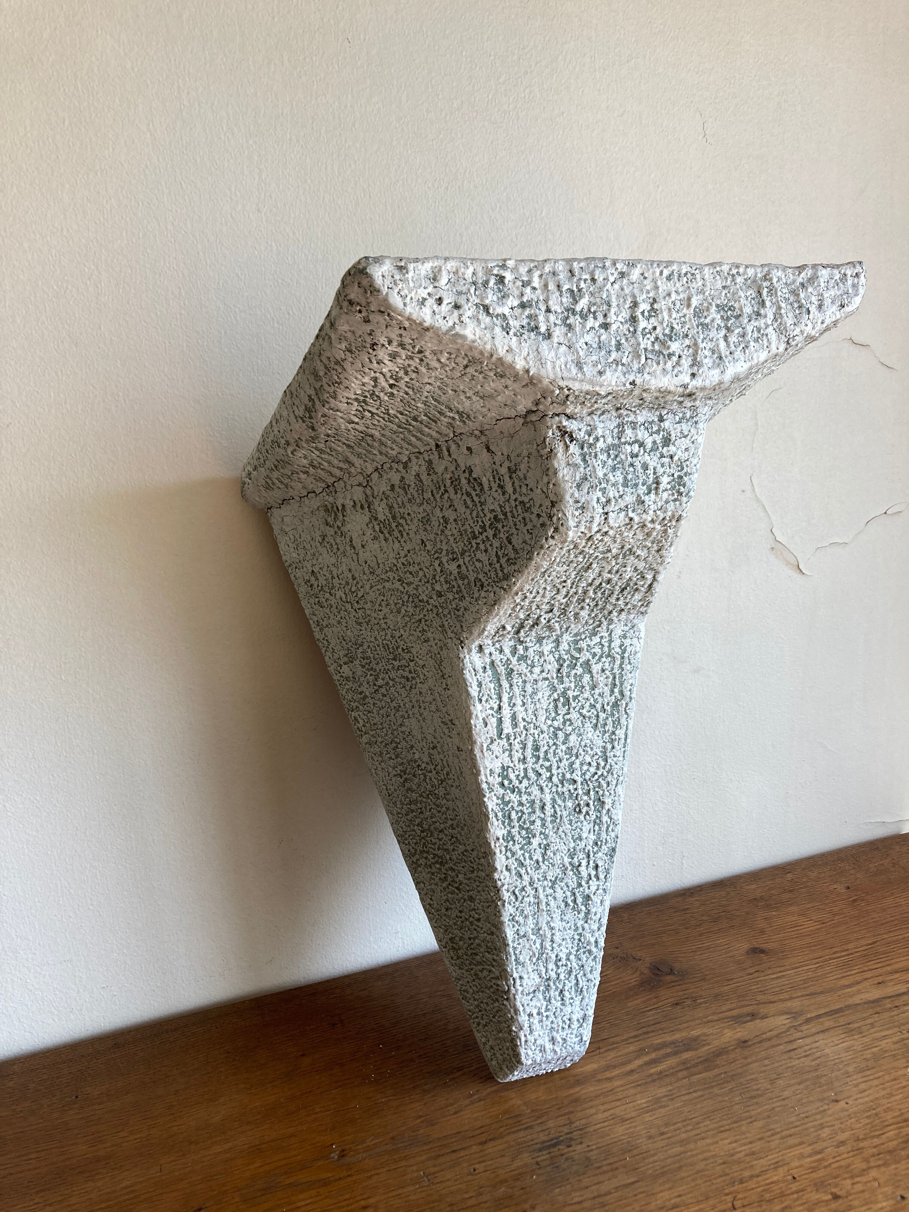 Console murale brutaliste en bois peint 1970