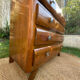 Commode pieds compas