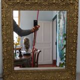 Miroir en stuc doré 55 x 60 cm