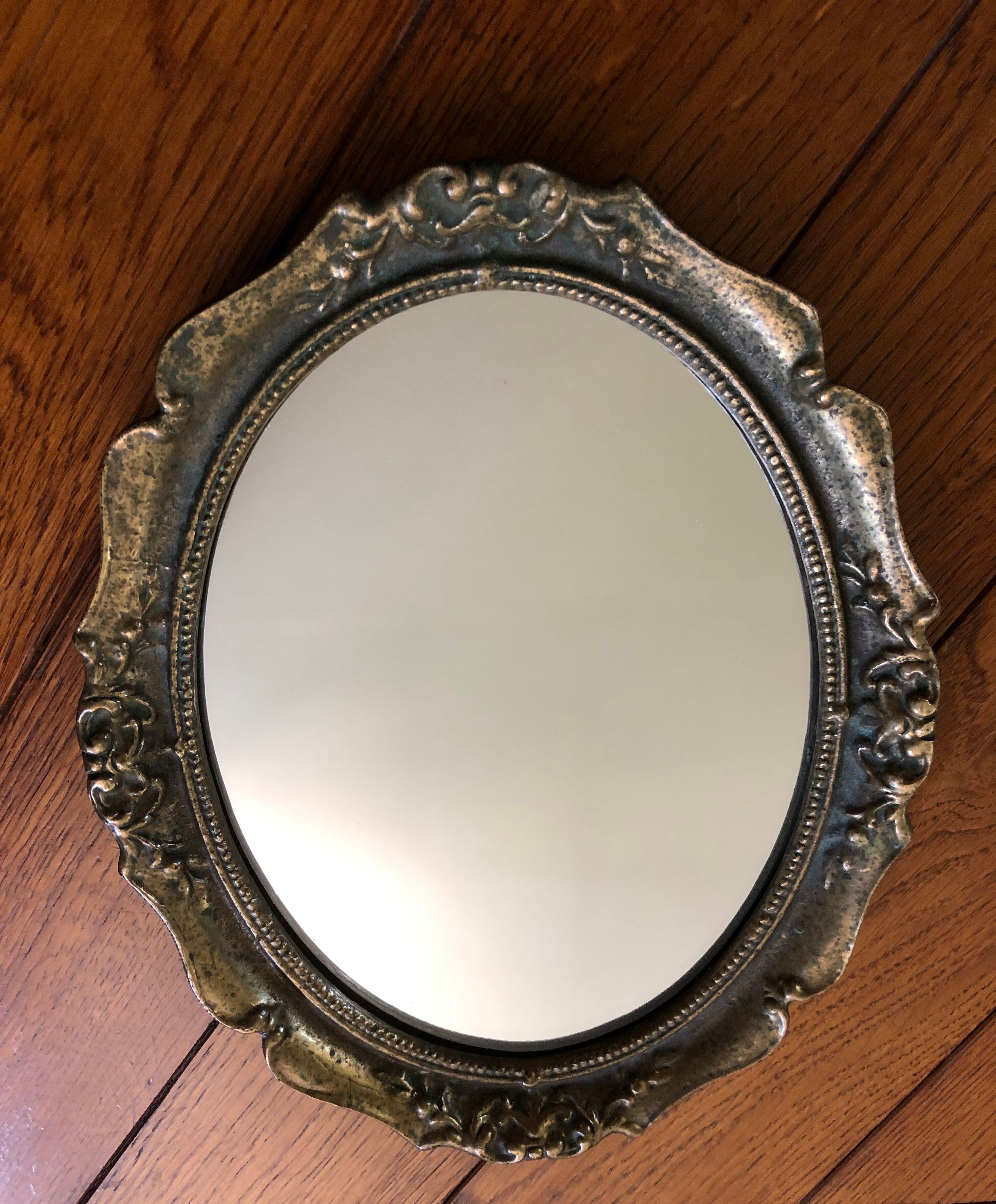 Small bronze mirror 20x26cm