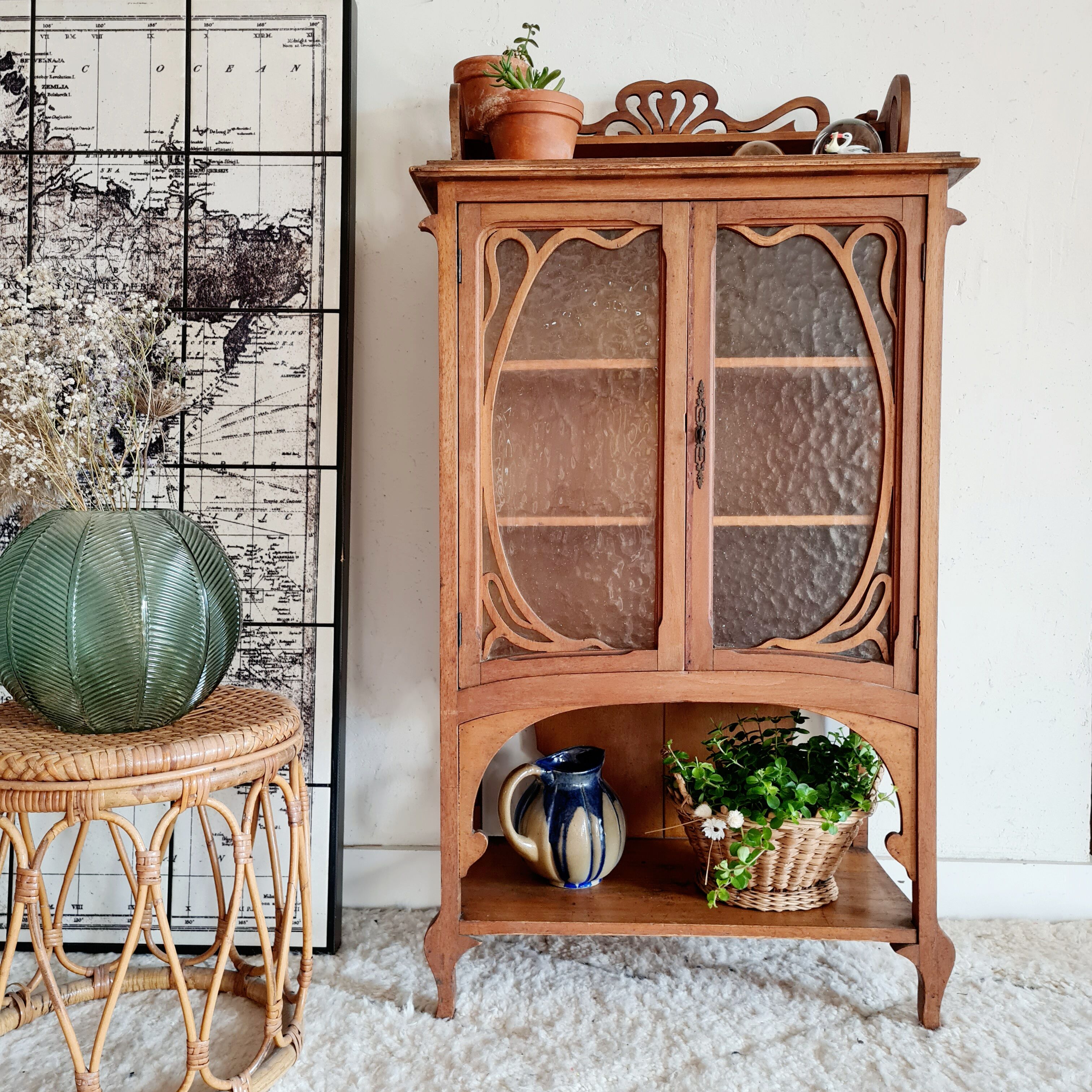 Showcase library old Art Nouveau era