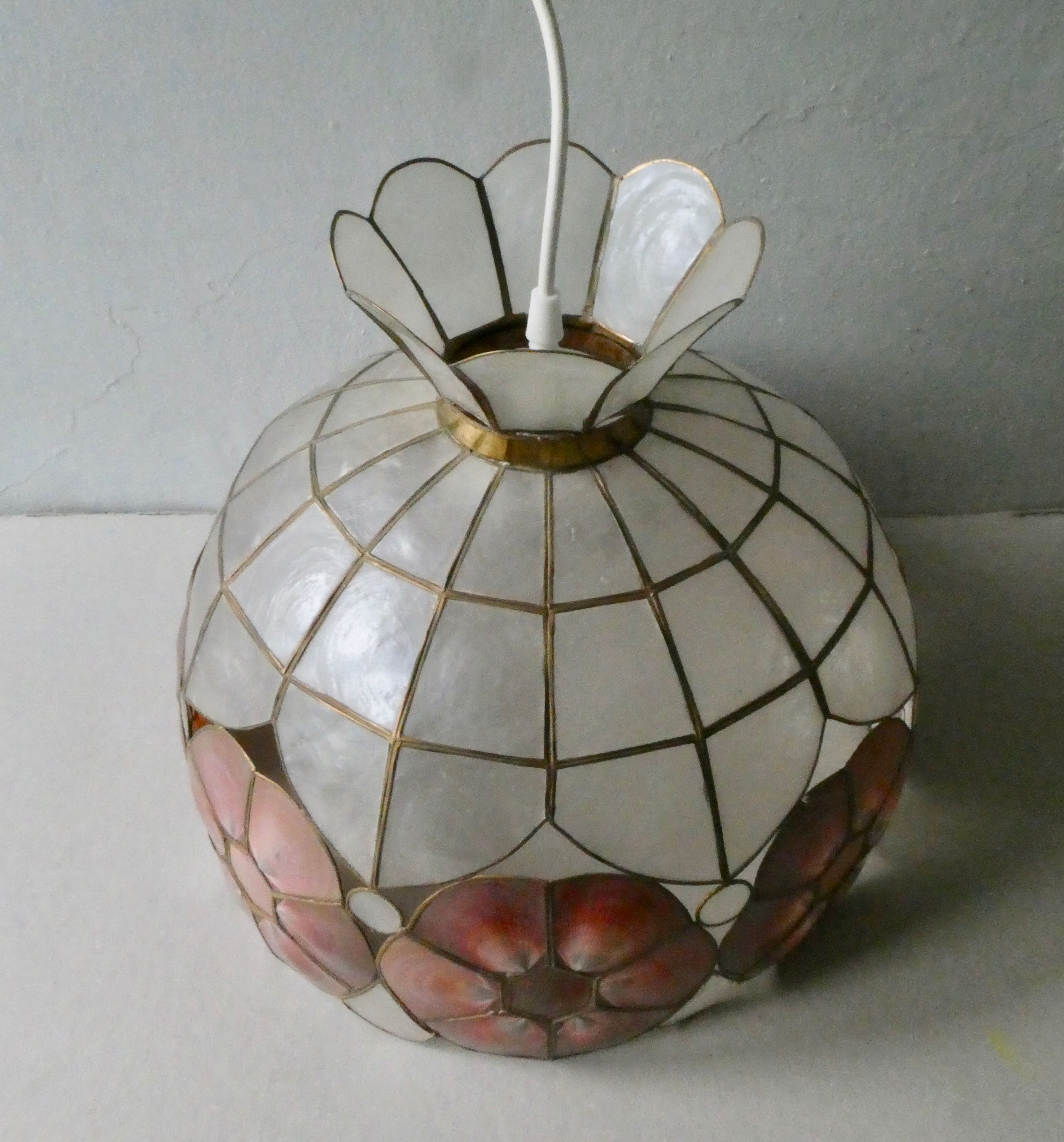 Mother-of-pearl chandelier, seashells and brass from the 60s