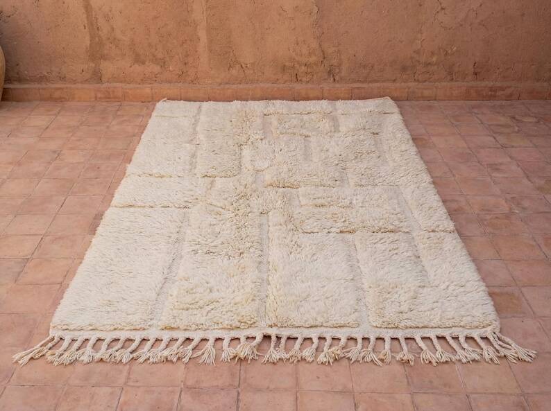 Tapis berbère en laine naturelle fait main traditionnelle taille 1.5/2.5 m