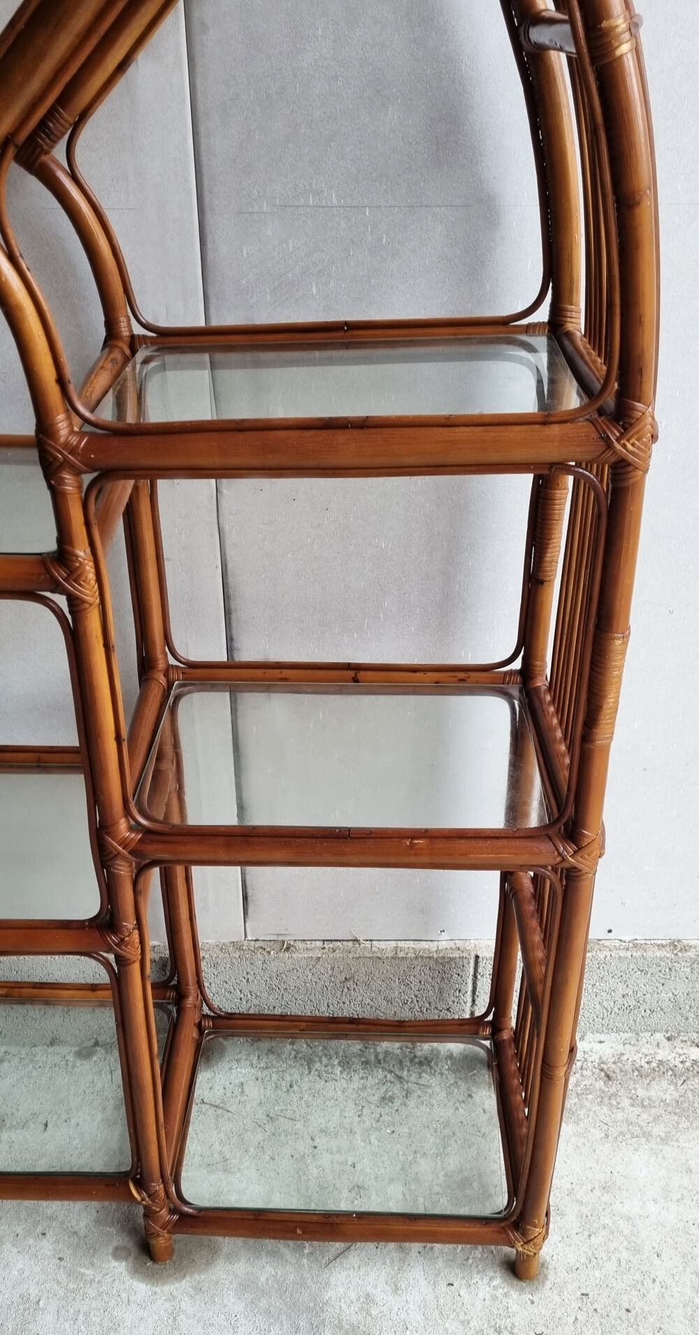 Bamboo rattan and glass shelf pier import 80s
